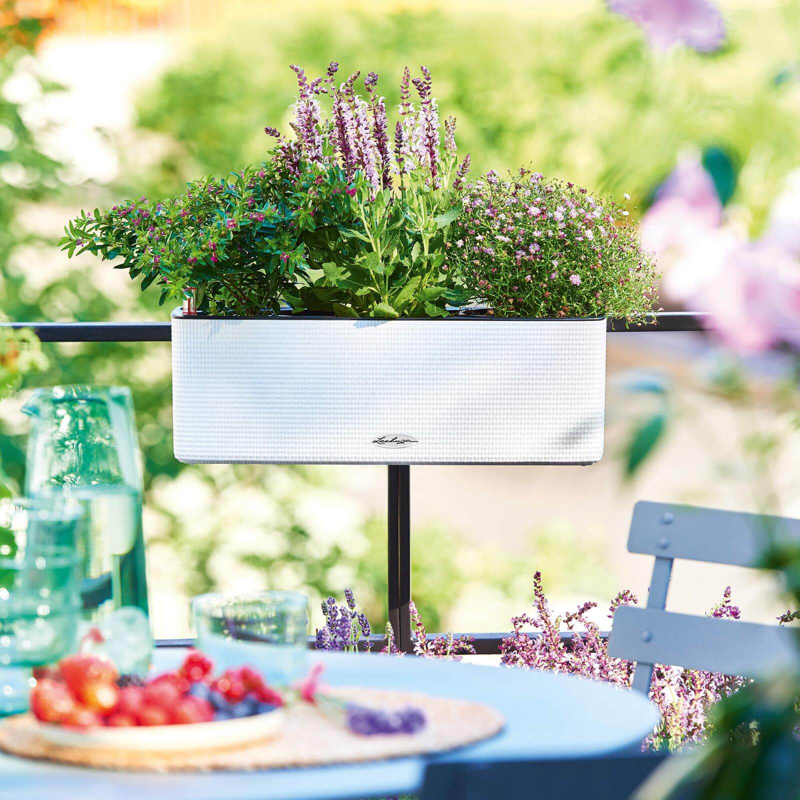 Lechuza  Cube Color Triple Udendørs Krukke Til Blomster Med Selvvandingssystem 13   Hvid